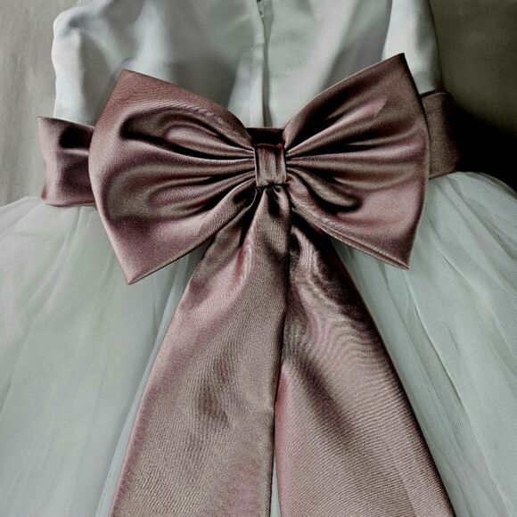 David's Bridal White Layered Tulle Back Bow Flower Girl Communion Party Dress - Picture 4 of 12